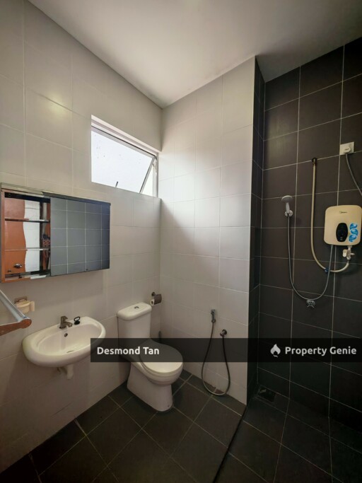 Rimbun Vista ,S2 Heights, Seremban 2 ( End Lot） Renovated