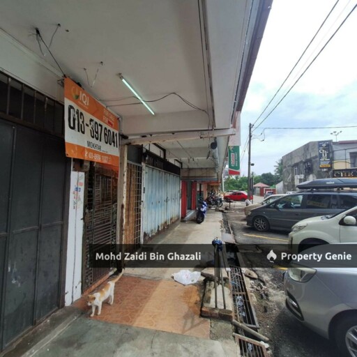 Kedai 2 tingkat pekan Jelawat