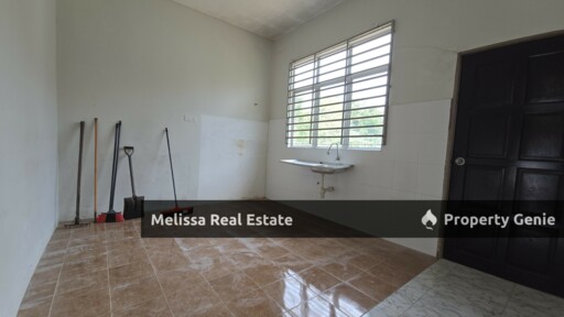 Jalan Gambang Semi-D Corner For Sale