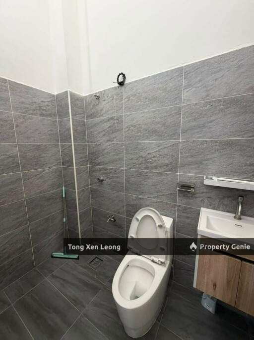 Bukit Katil Damai 2 with 4 Rooms, Ideal for Families in Melaka