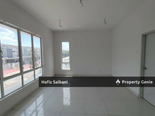 End Lot Double Storey Terrace D' Kayangan Sekyen 13 Shah Alam