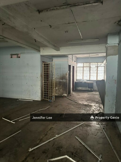 Taman Alam Jaya , Cheras, 2 Storey Shophouse  For Rent (Facing Main Road)