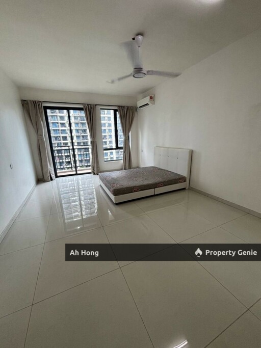 Tampoi / Central Park / Studio / Partially Furnished