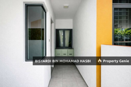 Corner Lot Unit Front & Back Facing Playground, (Corner Lot) Double Storey Terrace House Summerglades, Cyberjaya.