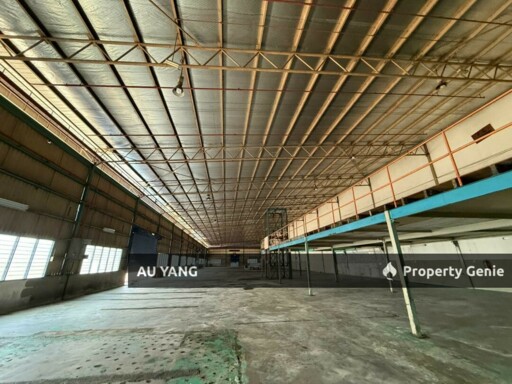 槟城北海北赖 Prai / Perai 工业区 1.5 层半独立式工厂出租 1.5 Storey Semi-Detached Factory For Rent @ Kawasan Perusahaan Perai / Prai