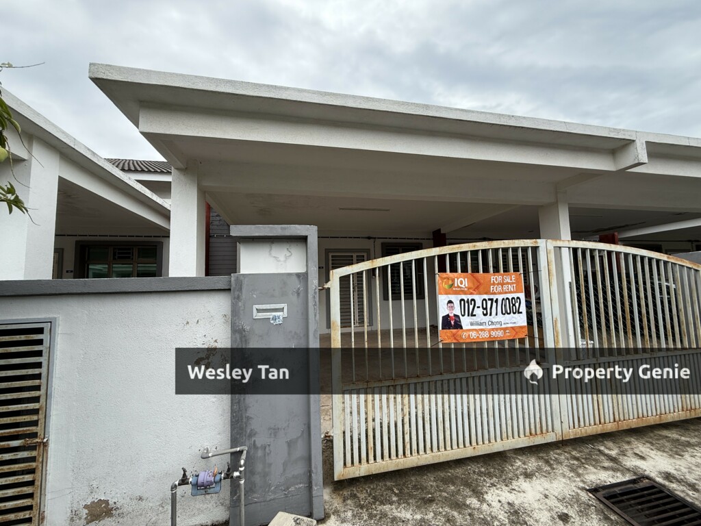 Taman Tanjung Minyak Perdana , Melaka - 1 Storey Terrace House | Bare Unit | Below Value | Serious Owner , View To Offer