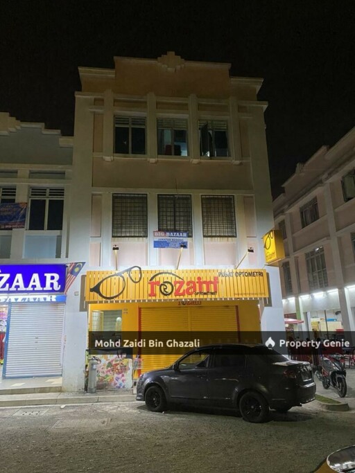 3 Storey Commercial Shop Office Presint 8