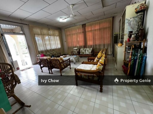 Jalan Muar Single Storey Cornet Lot Sale