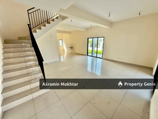 CORNER LOT 3 Storey Terrace Nassim Heights, Taman Ukay Bistari, Ampang Selangor