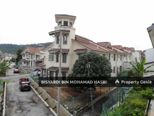 24'x70' Sq.Ft FREEHOLD End Lot Extra Land 2.5 Storey Terrace House Taman Salak Perdana, Bandar Baru Salak Tinggi, Sepang.