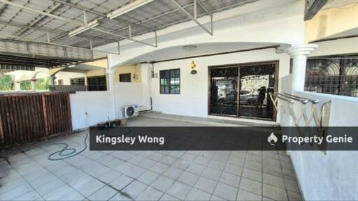Ipoh Garden 2.5 Storey Terrace House Simple Renovated