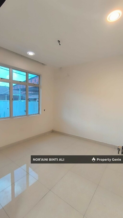 UTK DIJUAL TERES SETINGKAT INDERA MAHKOTA 2  (Lorong IM 2/18)