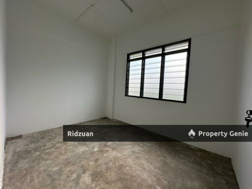 Flat Taman Molek