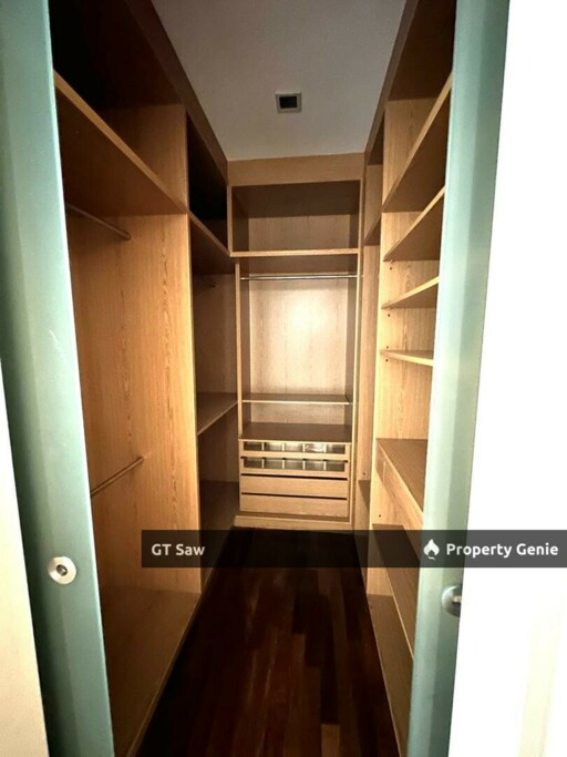 4 Bedroom unit with Private Lift Lobby, High Floor, Nice View, Near to klcc