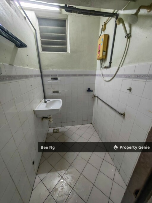 Flat @ Kangkar Pulai