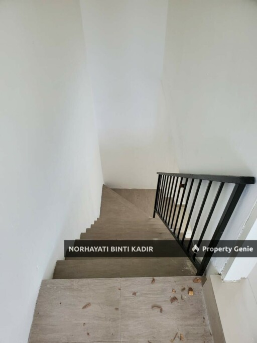 RENOVATED DOUBLE STOREY END LOT TERRACE LORONG TAS RIA 5, TAMAN TAS, KUANTAN