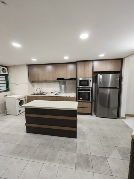 Straits View Condo For Rent
