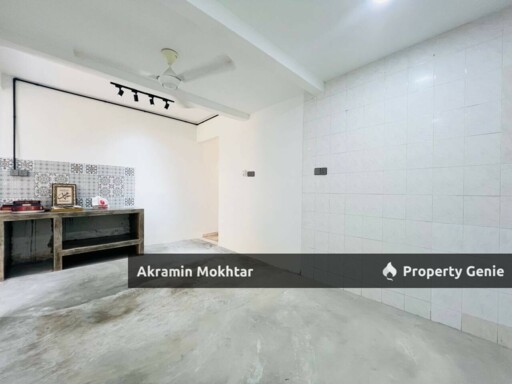 Freehold & Fully Renovated | 2 Storey Terrace Intermediate PU 10 @ Taman Puchong Utama, Puchong