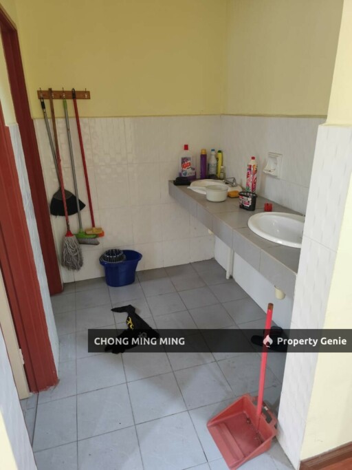 First Floor Shop @ Bandar Kinrara 6 for Rent