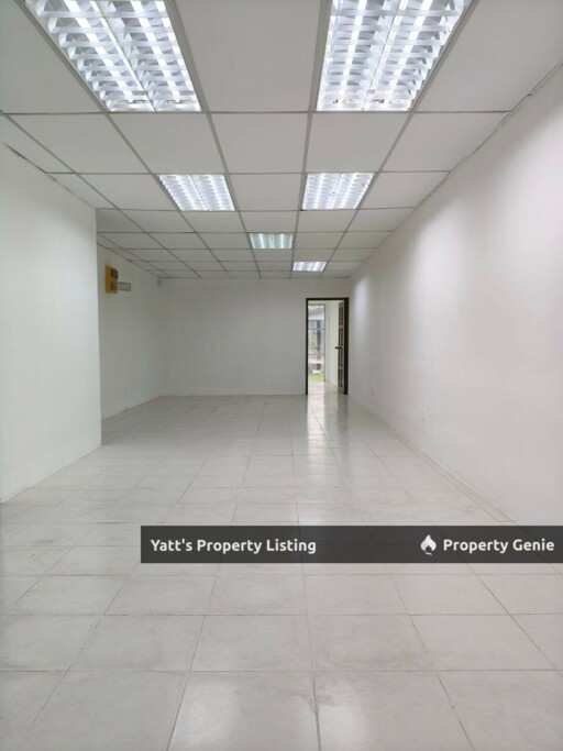 Taman Sri Putra, Johor Bahru Shop Apartment FOR SALE 📌  💰 RM235,000 🔥 Below Market Value