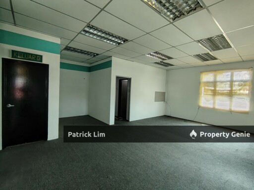 With 6 Rooms Partition, Ayer Keroh First Floor Office For Rent