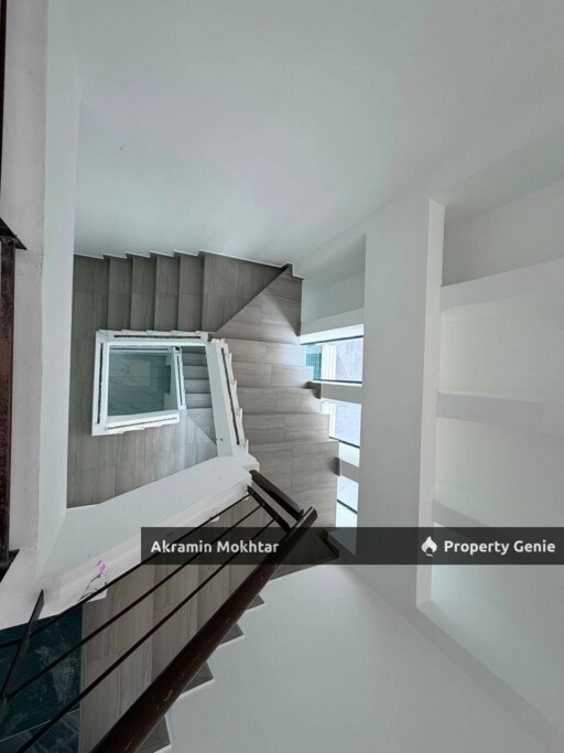 CORNER DOUBLE STOREY TERRACE, VILLA MAS 2, KIPARK SRI UTARA, OFF JALAN IPOH, KUALA LUMPUR.