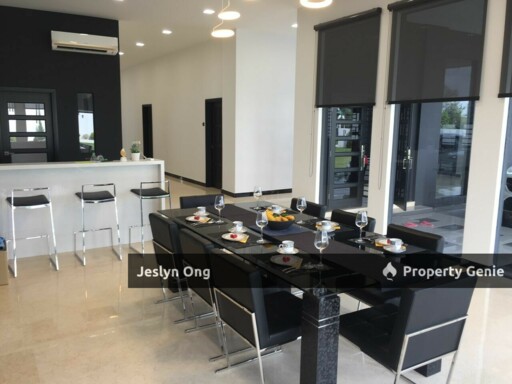 Bungalow House at Bandar Seri Alam (The Country Residency)