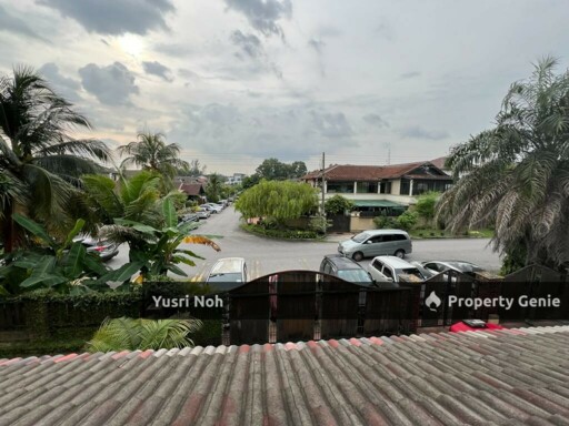 Cornerlot 1.5 Storey USJ 3 Subang Jaya - Huge Land