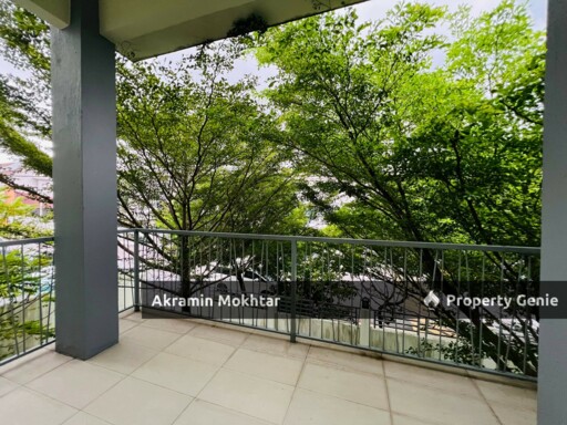 IFRERHOLD, CORNER UNIT & FULLY FIRNISHED | 3 Storey Terrace Taman Universiti, Bangi