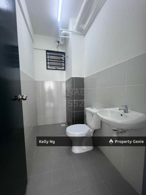 Brand New Adenia Apartment At Bandar Parkland For Rent
