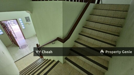 2-storey Intermediate Corner Taman Saikat Gunung Rapat Big House