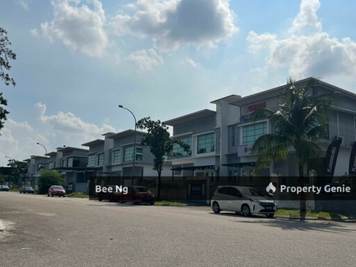 Kempas Utama / 1.5 Storey Semi D Factory / Light Industry