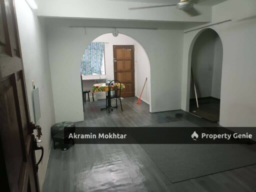 Freehold, Facing Open & Refurbished | Double Storey Jalan Meranti, Ligamas, Bandar Utama Batang Kali
