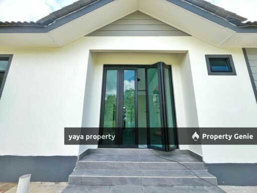 FOR SALE: BANGLO MODEN PADANG SIAM TANAH MERAH KELANTAN