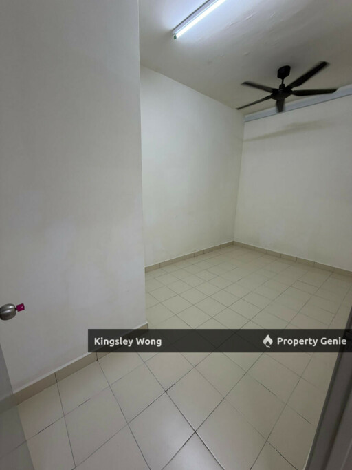 Residensi Prima Falim Freehold Middle Floor 2+1 Bedrooms Near Town Area