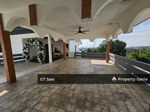 3 Storey Taman Intan Kajang Partially Furnished Bungalow For Rent