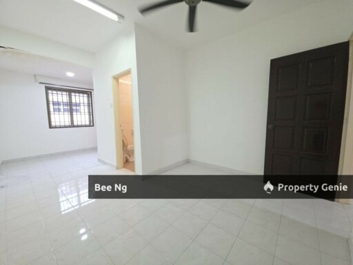 Taman Mutiara / Pontian / Unblock / 2 Storey Terrace