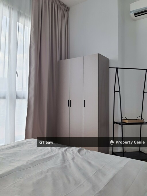2 Bedroom Fully Furnished, Short Walk to Ikea & MRT