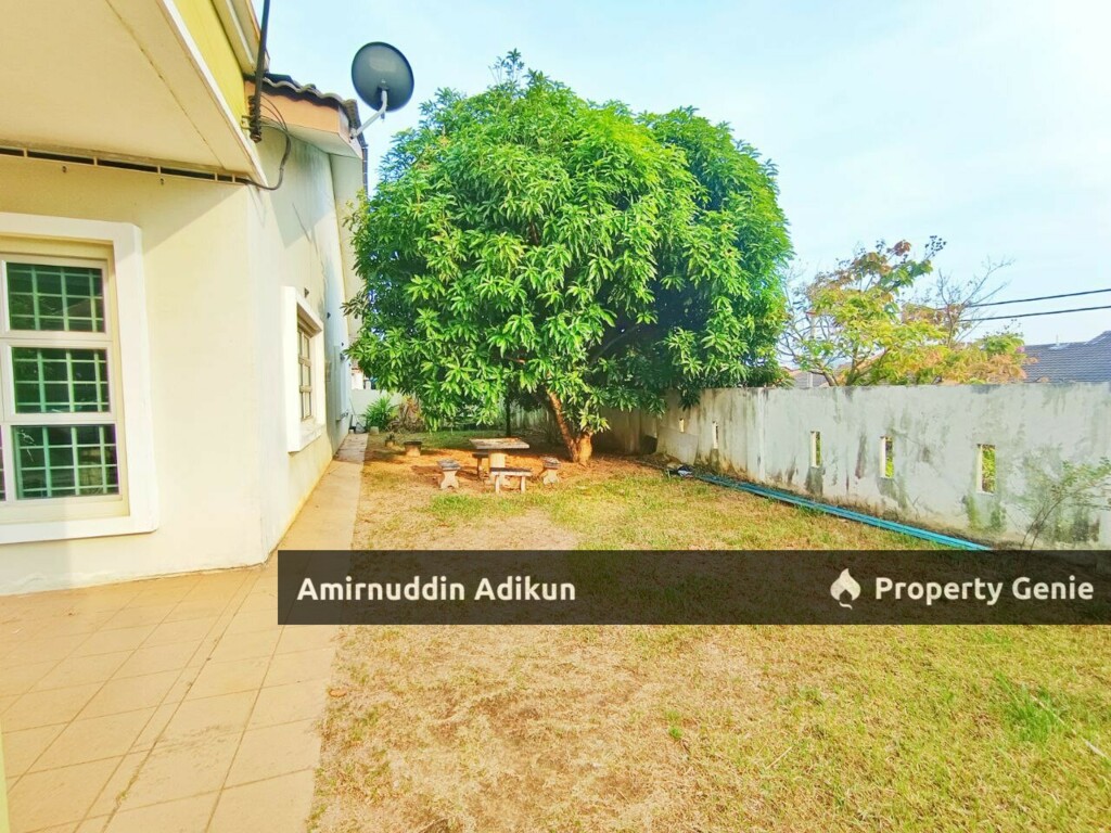 Corner Lot Taman Nusa Intan