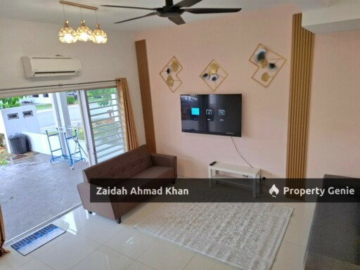 Double Storey Terrace House @ Casa Green Cybersouth For Rent