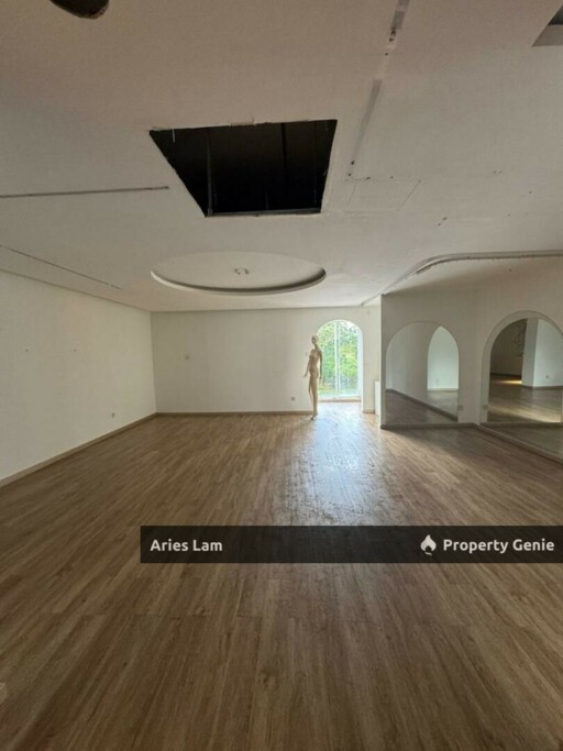 Sutera Utama 3 Storey Shoplot /1st Floor Unit For Rent