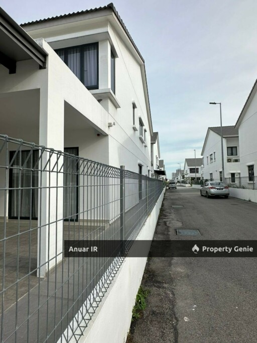 [Renovated End Lot Unit] Double Storey Terrace House Sejati Lakeside Cyber 10 Cyberjaya