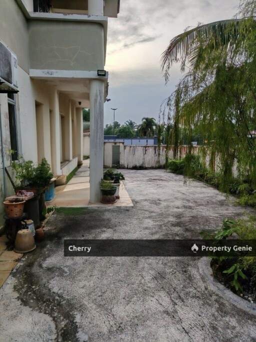 **TAMAN BESTARI INDAH 超值 CORNER LOT‼️** 🔥🔥 💰 **For Sale: RM660K‼️** ✨ **Bank Value: RM750K – RM810K** 🏡 **Corner Lot + Unblock View** 📍 Jalan Bestari 70/x, Taman Bestari Indah, 81800 Ulu Tiram