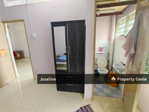 Panorama Lapangan Flat