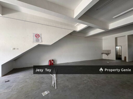 Bandar Cemerlang, Ulu Tiram (Corner Second Floor)