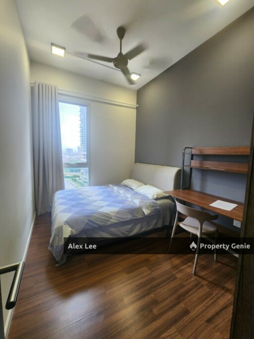 BIG size 1055 sqft with 3 bedrooms unit Opposite Velocity Mall to Sell Below Market Price with carpark