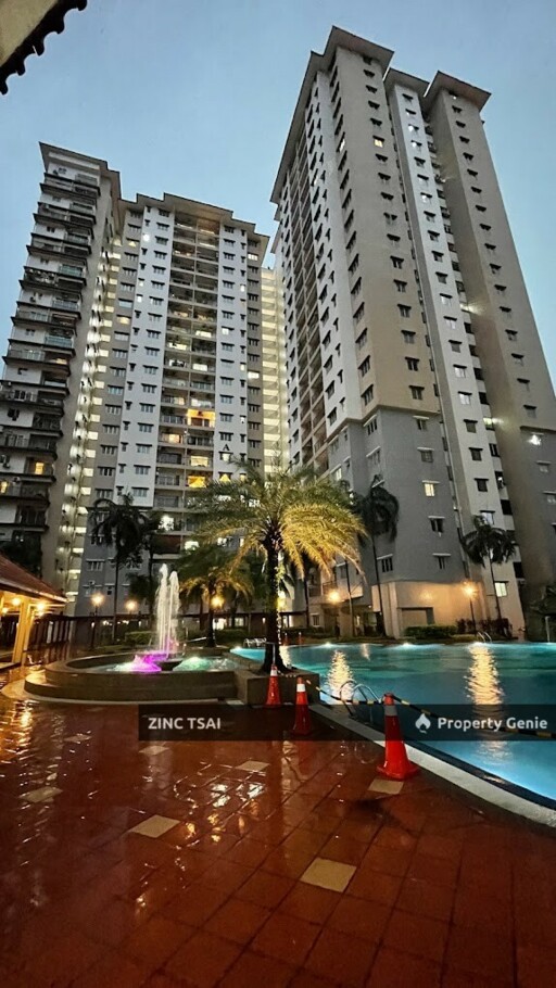 Kelana Mahkota Condo🔥Save RM 53,000🔥6 mins drive to LRT Kelana Jaya🔥5 mins drive to Paradigm Mall PJ