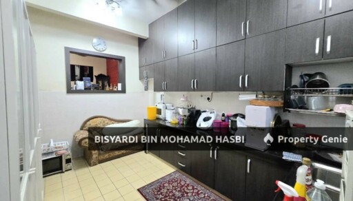 Facing Open Renovated 2.5 Storey End Lot Extra Land, Taman Puncak Saujana, Kajang.