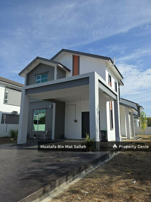 [Corner Unit] Koyak Plastik, Taman Serai Wangi