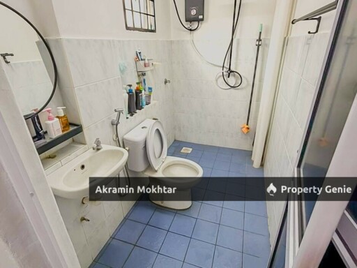 Freehold, Corner Unit & 1 Parking | Kenangan View Apartment, Taman Bukit Kenangan, Kajang Selangor.